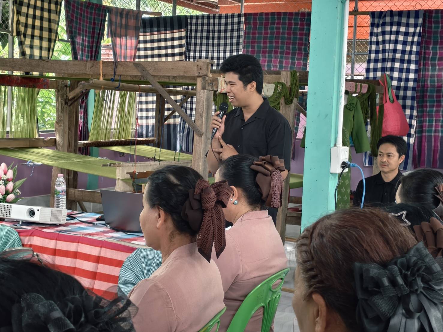 สพอ.โซ่พิสัย : ร่วมกิจกรรมประกวดวิสาหกิจชุมชนดีเด่นระดับจังหวัด ประจำปีงบประมาณ 2569
