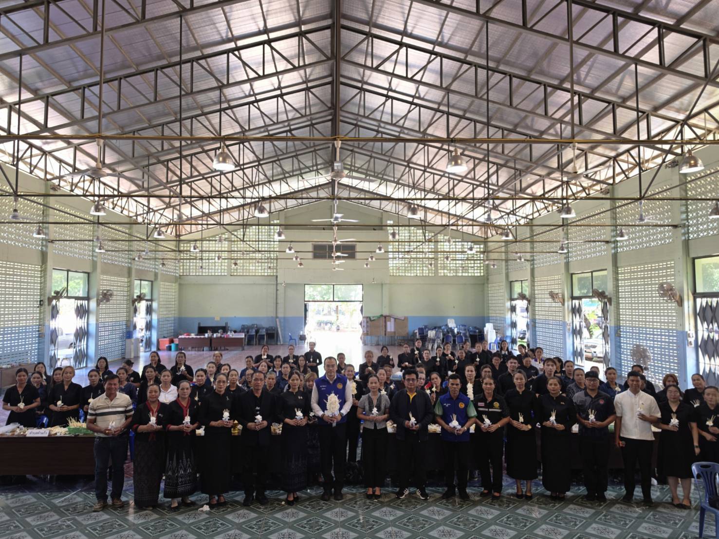🏢สพอ.โซ่พิสัย : จัดกิจกรรม Kick-off การประดิษฐ์ดอกไม้จันทน์อำเภอโซ่พิสัย